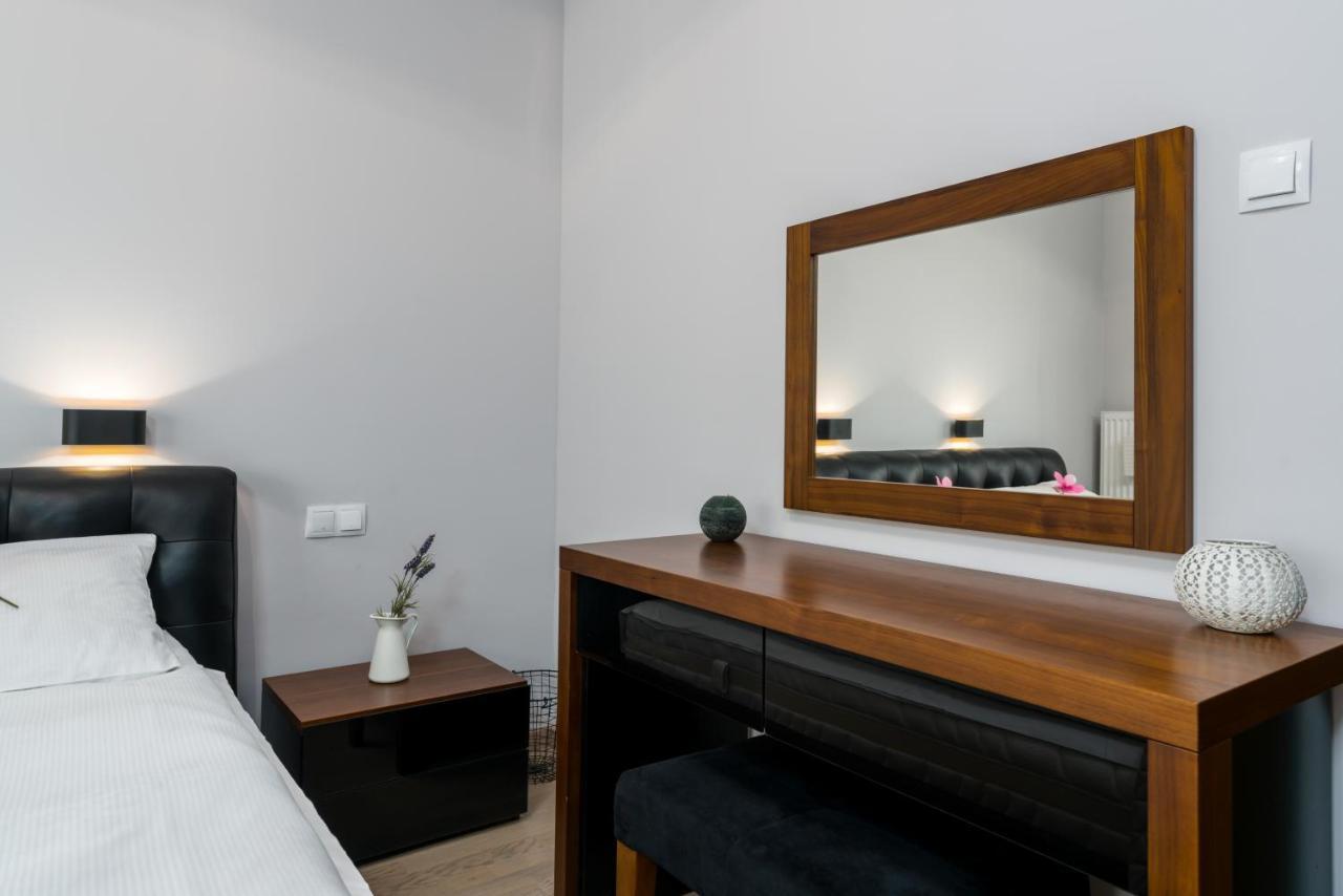 Apartments Poznan Towarowa By Noclegi Renters Екстериор снимка