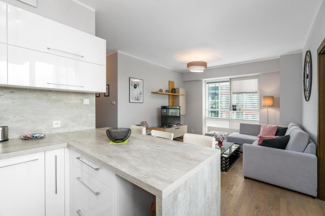 Apartments Poznan Towarowa By Noclegi Renters Екстериор снимка